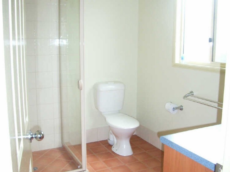 76 Raven Street, Camp Hill QLD 4152