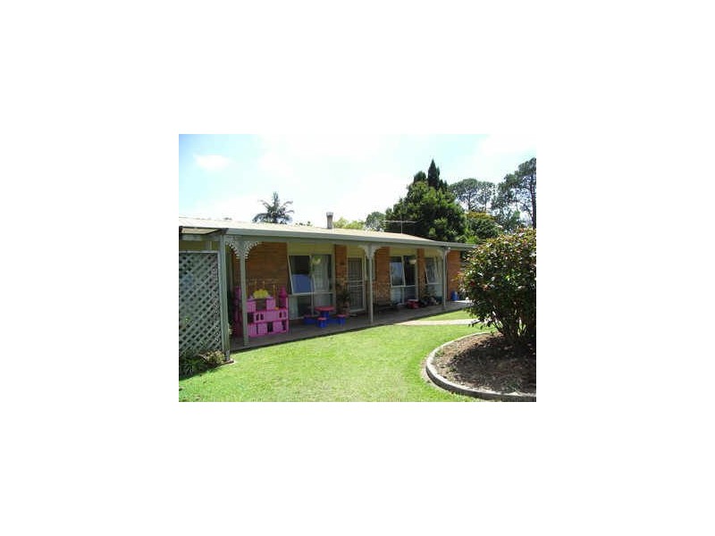 4 Caister Court, Carindale QLD 4152