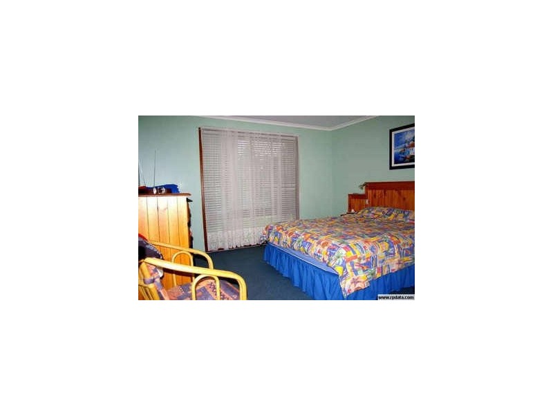 8 Idamea Street, Carina QLD 4152