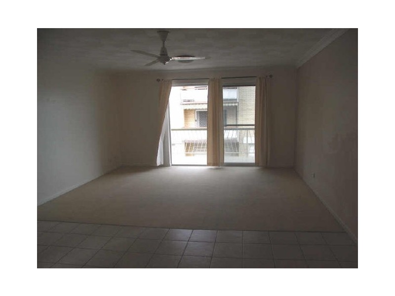 1/56 Kitchener Street, Coorparoo QLD 4151