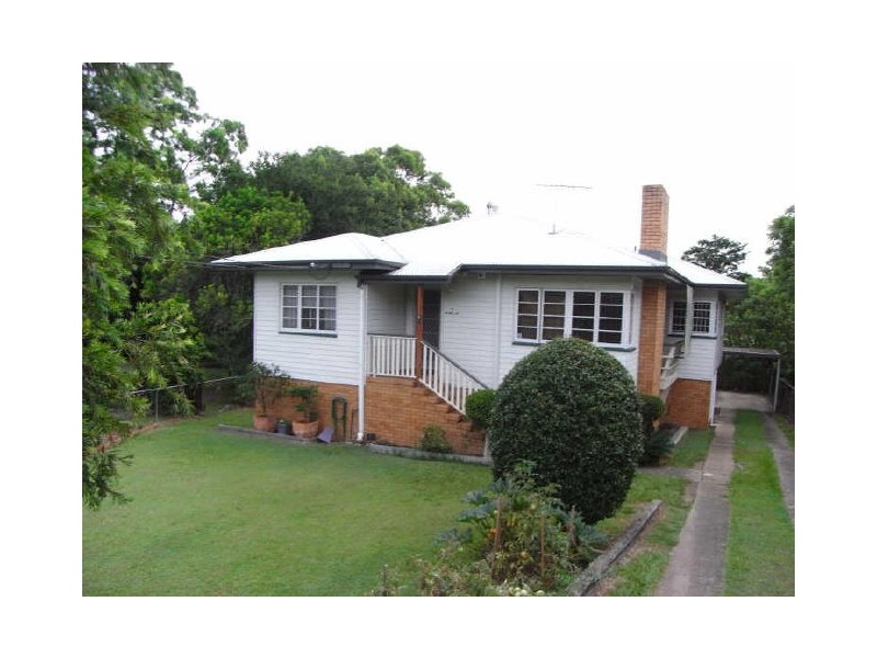 9 Gibson Cres, Holland Park QLD 4121