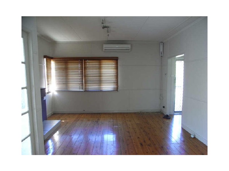 9 Gibson Cres, Holland Park QLD 4121