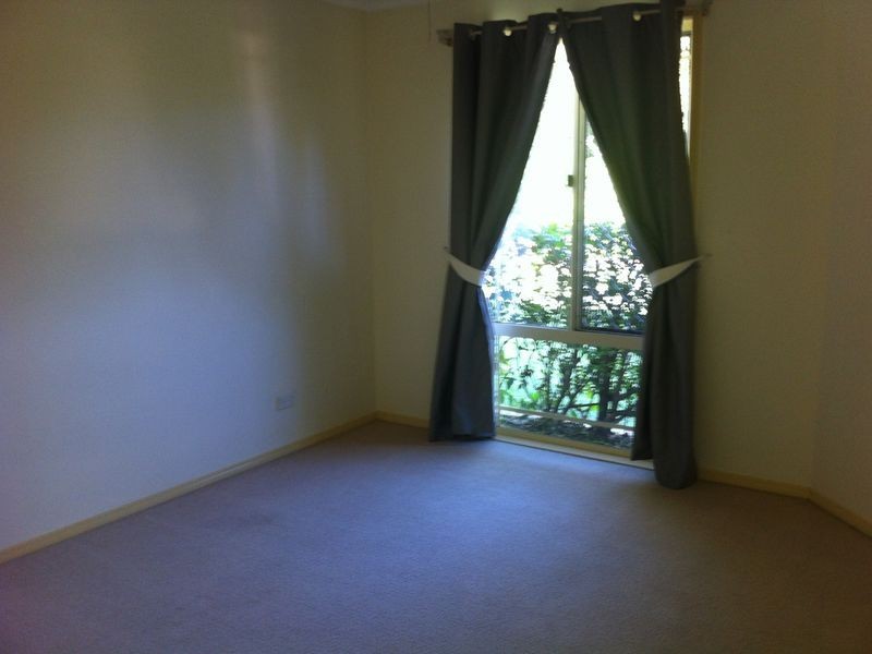 11 Cowell Street, Carindale QLD 4152