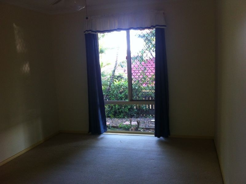 11 Cowell Street, Carindale QLD 4152