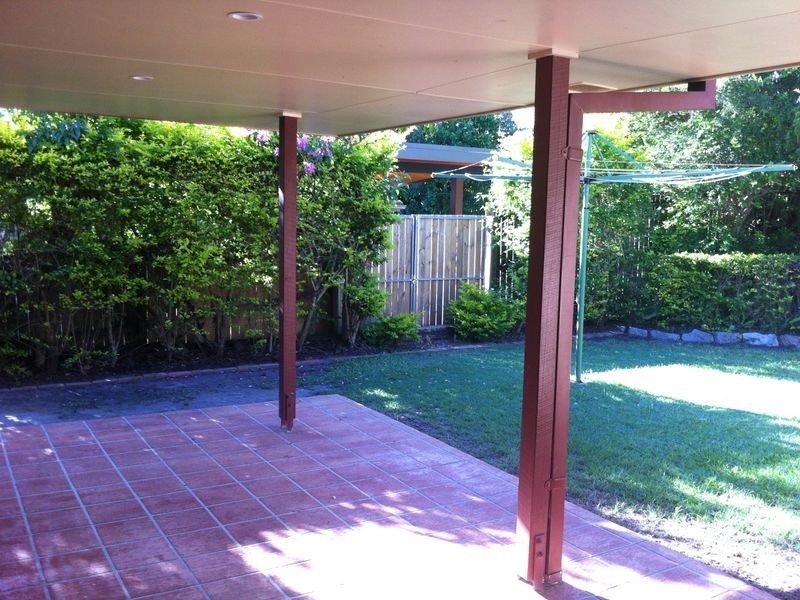 11 Cowell Street, Carindale QLD 4152