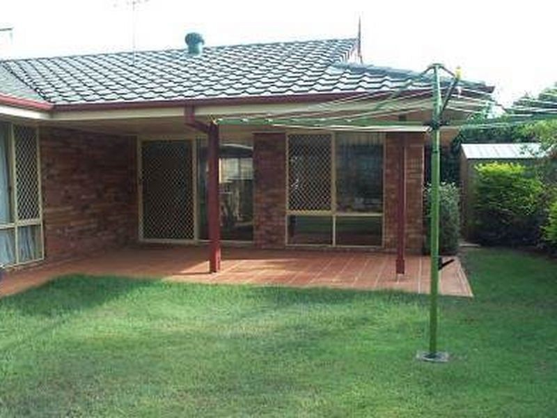 11 Cowell Street, Carindale QLD 4152