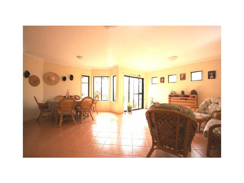 7 Ensign Street, Carindale QLD 4152