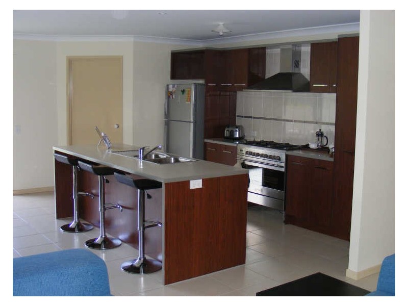 11 Melaleuca Place, Carindale QLD 4152