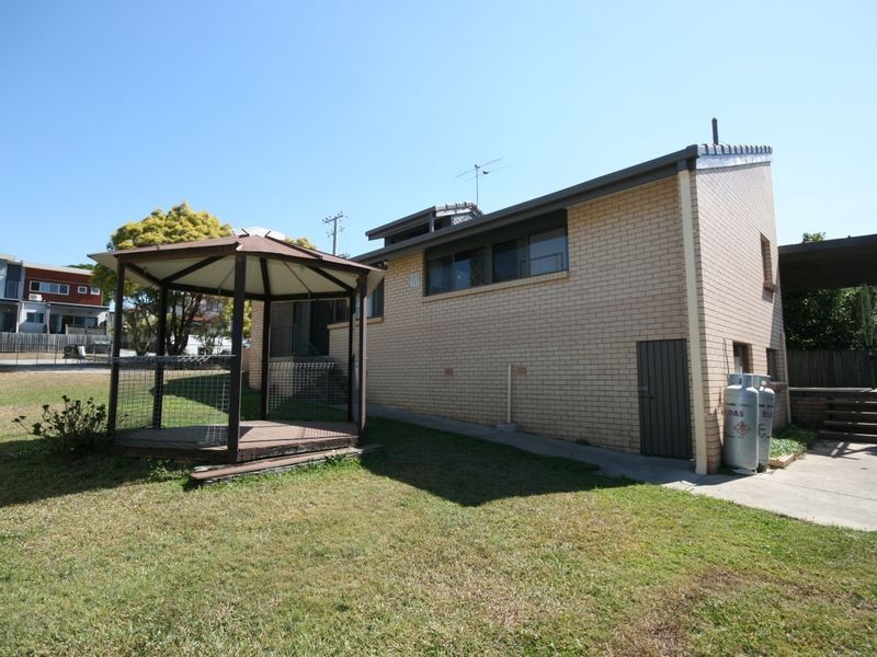 8 Mons Road, Carina Heights QLD 4152