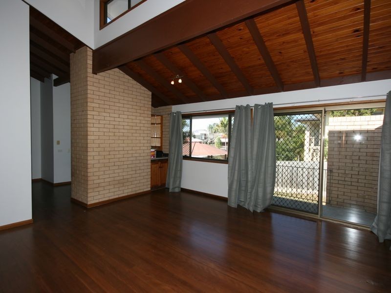 8 Mons Road, Carina Heights QLD 4152