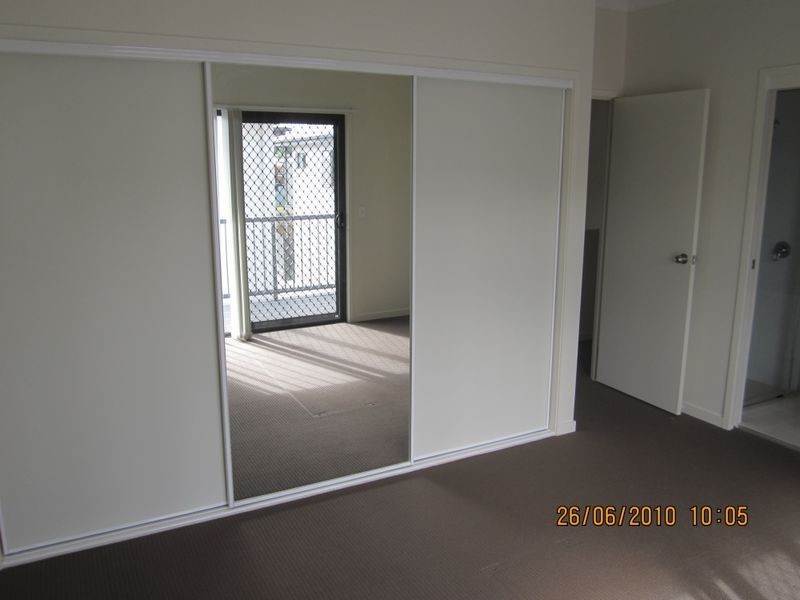 2/333 Stanley Street, Carina QLD 4152