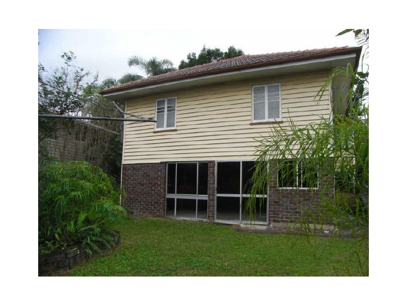 19 Sirius Street, Coorparoo QLD 4151