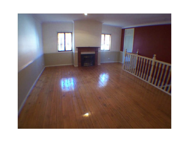 7 Eleanor St, Camp Hill QLD 4152