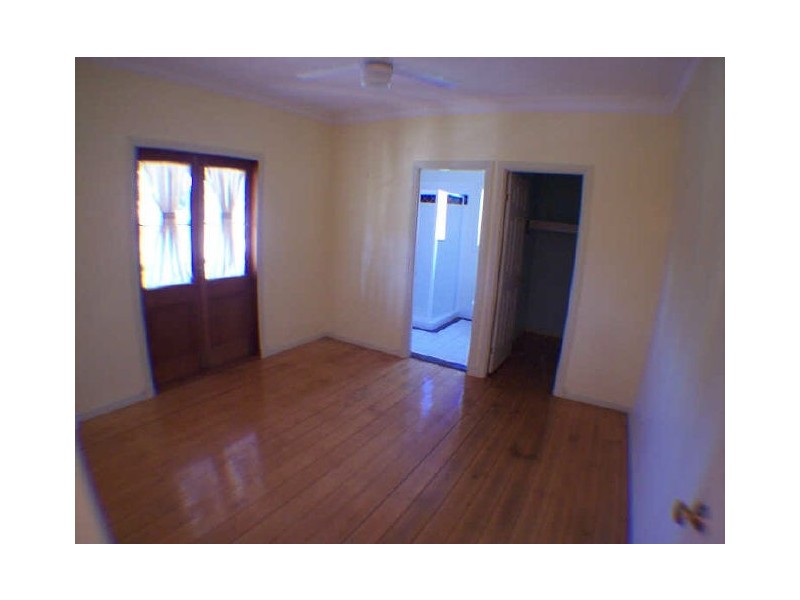 7 Eleanor St, Camp Hill QLD 4152