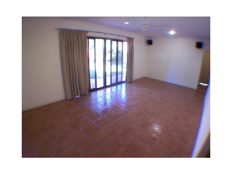 7 Eleanor St, Camp Hill QLD 4152