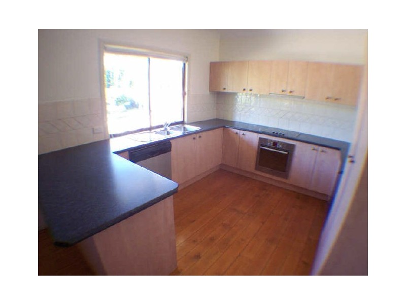 7 Eleanor St, Camp Hill QLD 4152