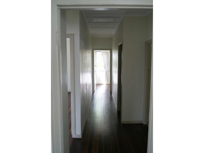 691 Old Cleveland Rd, Camp Hill QLD 4152