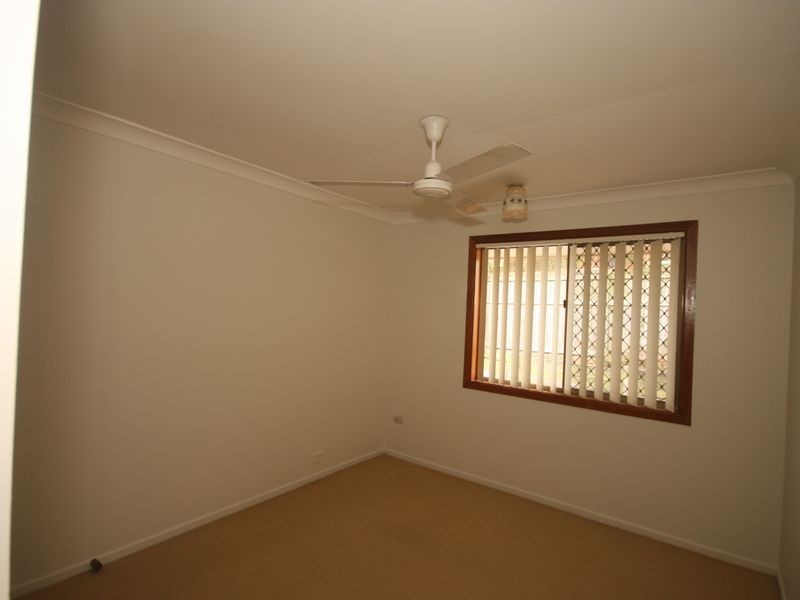 33 Briarwood Street, Carindale QLD 4152