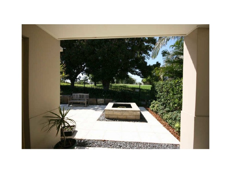 56 Flame Tree Crescent, Carindale QLD 4152