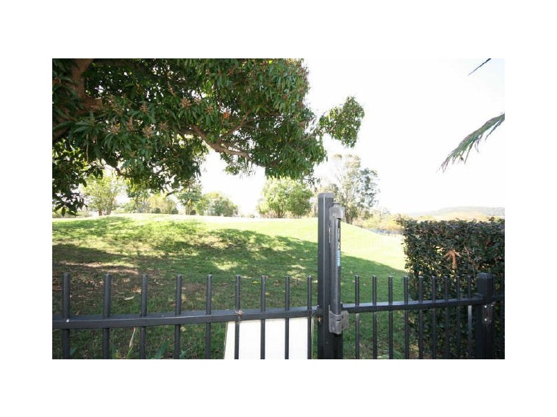 56 Flame Tree Crescent, Carindale QLD 4152