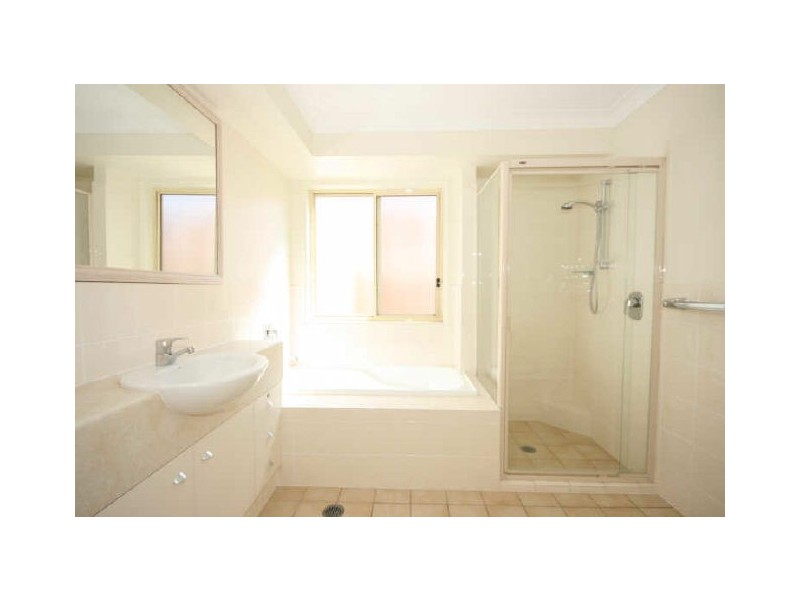 56 Flame Tree Crescent, Carindale QLD 4152