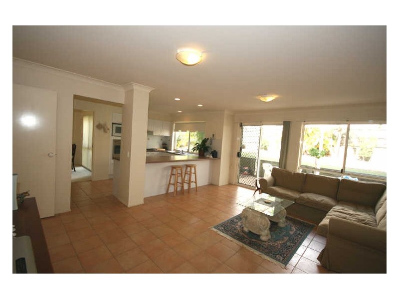 4 Ensign Street, Carindale QLD 4152