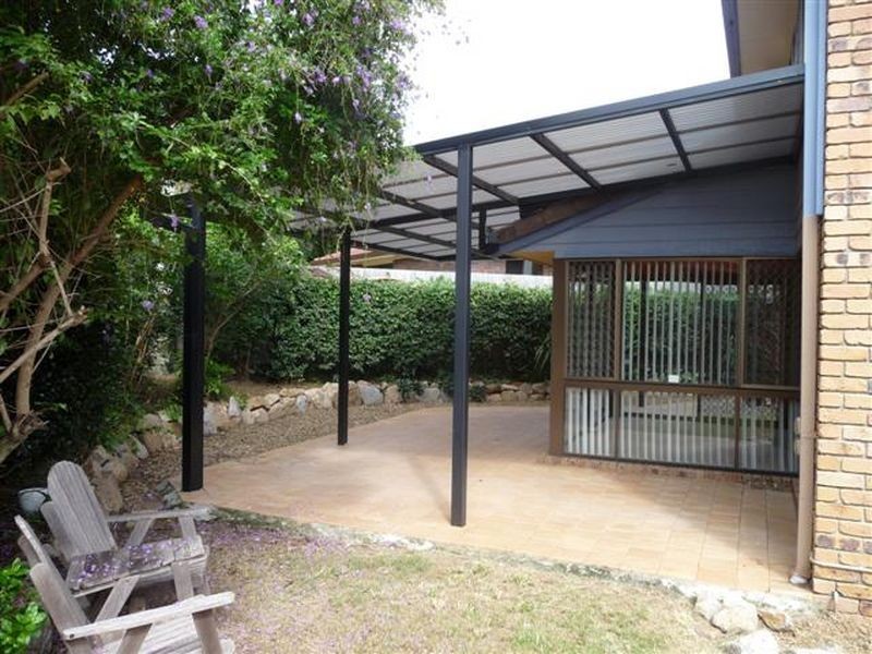 136 Cadogan Street, Carindale QLD 4152