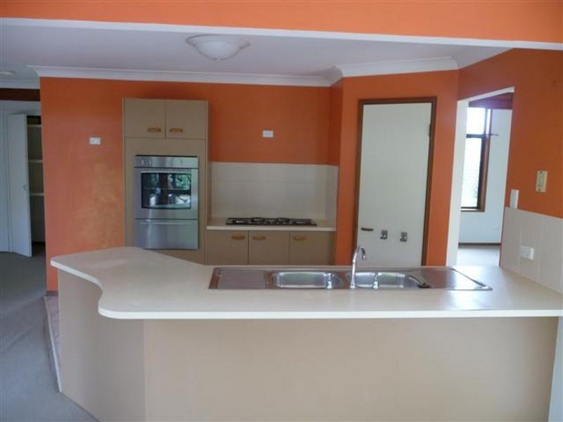 136 Cadogan Street, Carindale QLD 4152