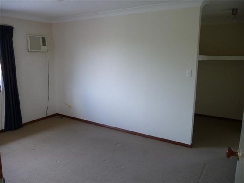 136 Cadogan Street, Carindale QLD 4152