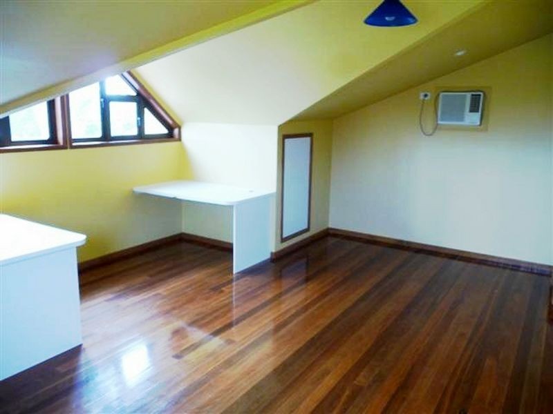 136 Cadogan Street, Carindale QLD 4152