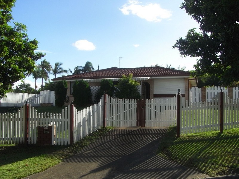 62 Modred Street, Carindale QLD 4152