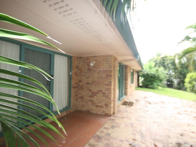 2 Linwood Street, Carindale QLD 4152