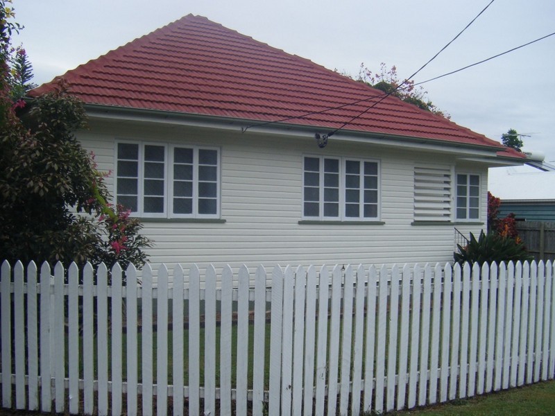 5 Cyril Steet, Camp Hill QLD 4152