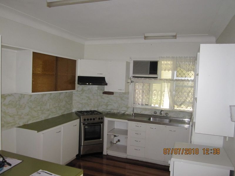 31 Canopus Street, Coorparoo QLD 4151