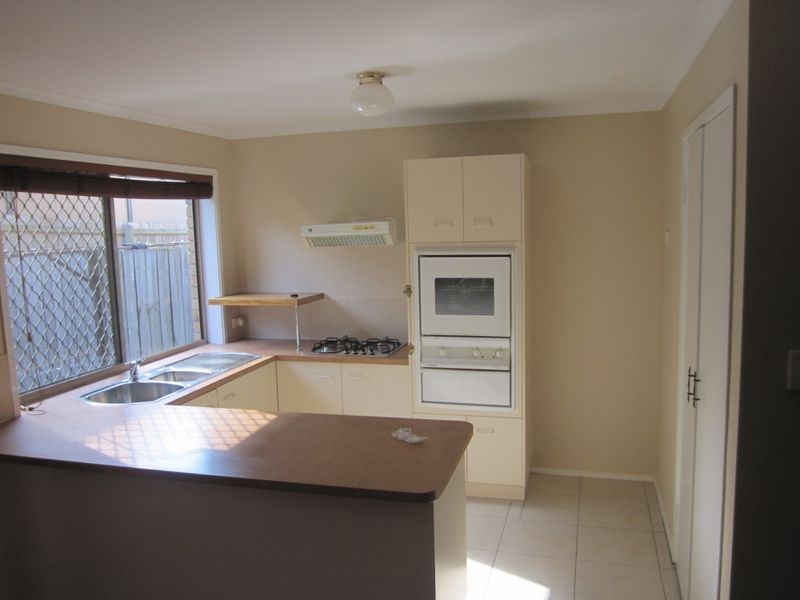 2/841 Old Cleveland Road, Carina QLD 4152