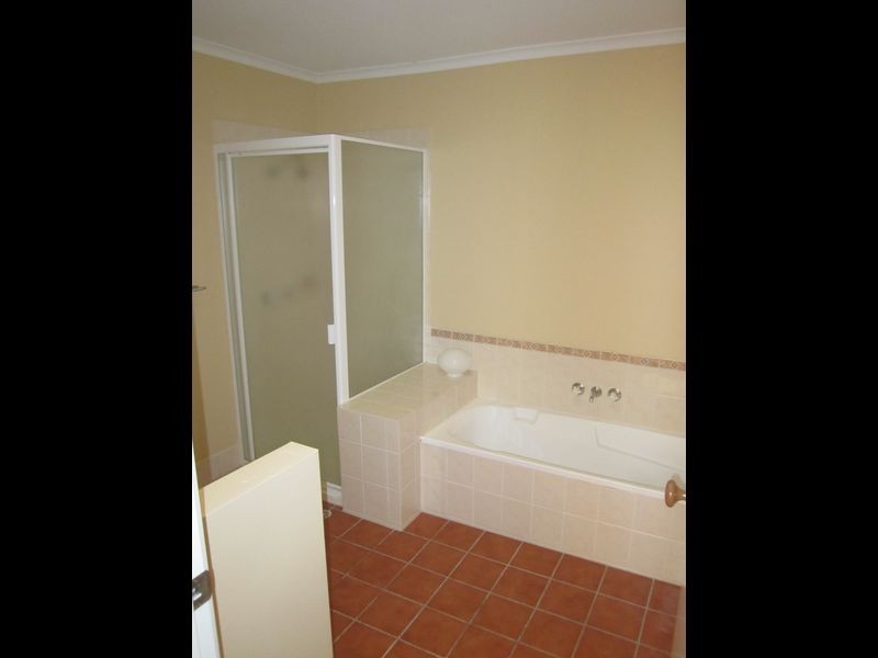 2/841 Old Cleveland Road, Carina QLD 4152