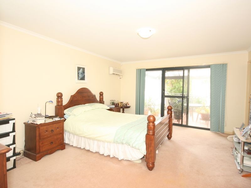 32 Conifer Street, Carindale QLD 4152