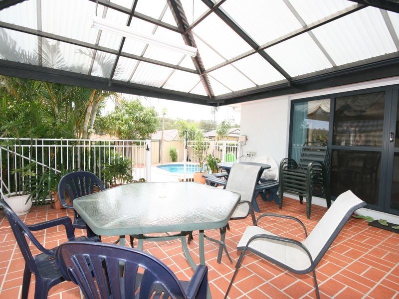 32 Conifer Street, Carindale QLD 4152