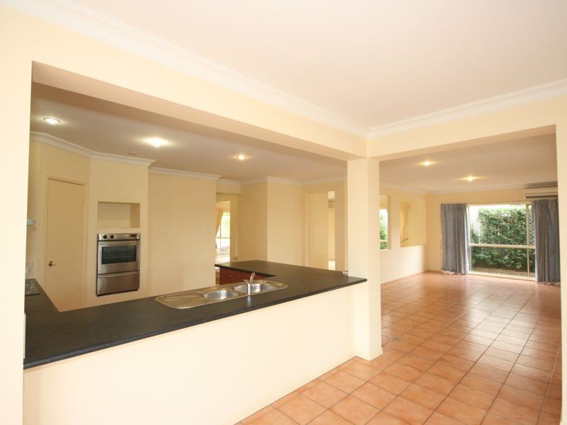 47 Kauri Street, Carindale QLD 4152