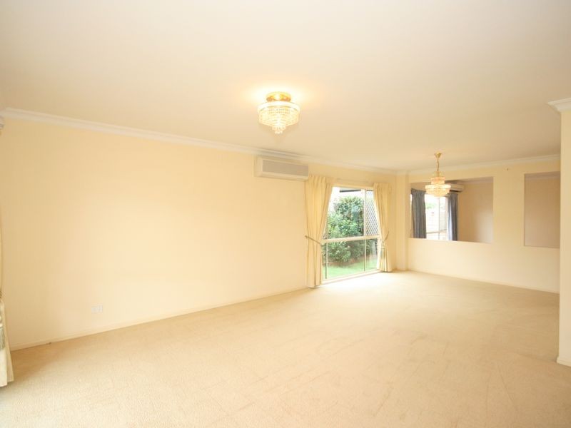 47 Kauri Street, Carindale QLD 4152