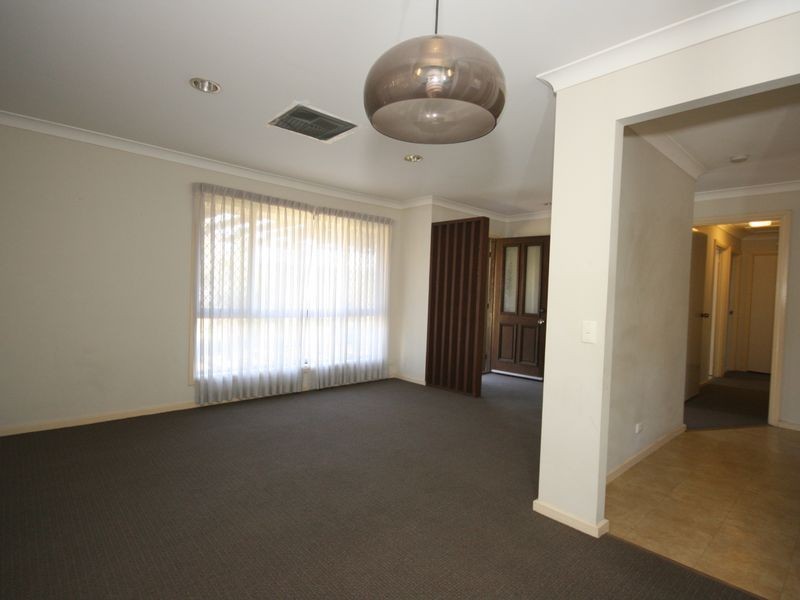 50 Donnington Street, Carindale QLD 4152