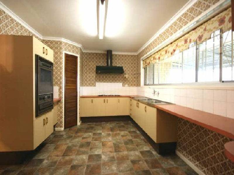 8 Modred Street, Carindale QLD 4152