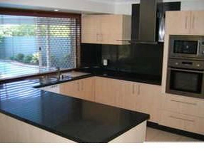 33 Bridgnorth Street, Carindale QLD 4152