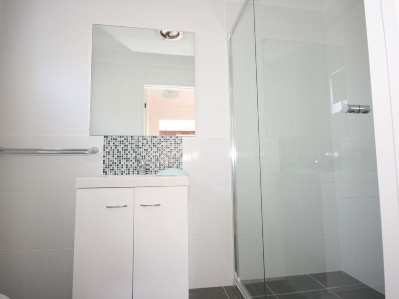 4 Whitecastle Street, Carindale QLD 4152