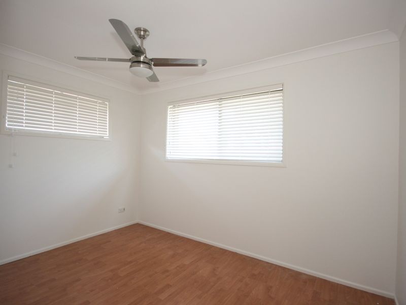 4 Whitecastle Street, Carindale QLD 4152