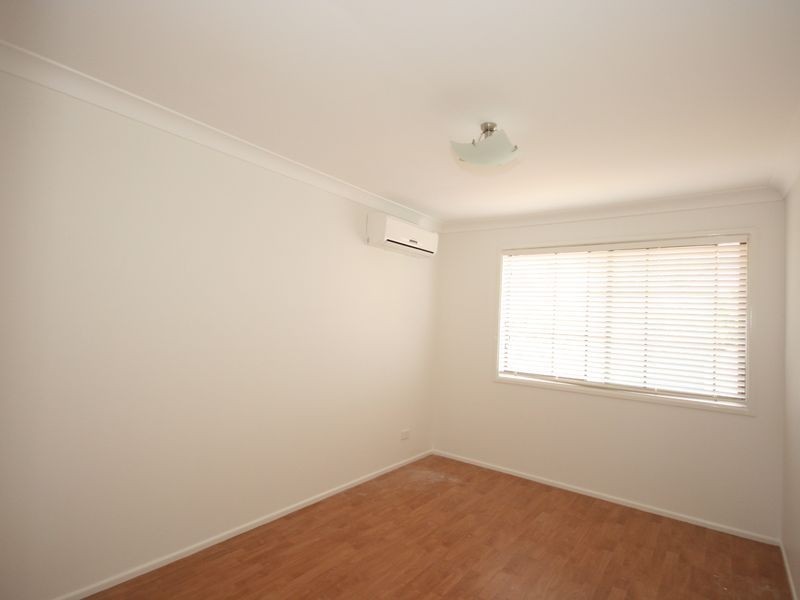 4 Whitecastle Street, Carindale QLD 4152