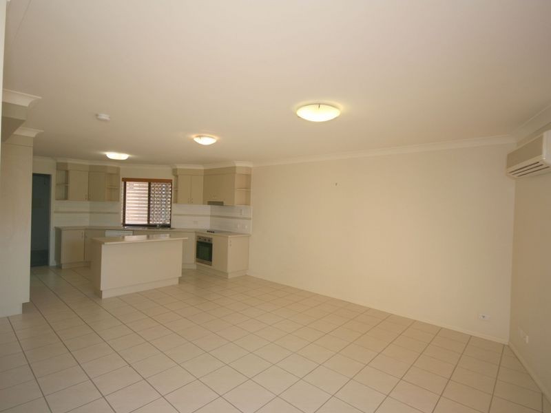 8/9 Hill Crescent, Carina Heights QLD 4152