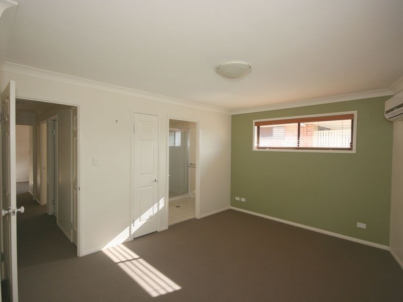 8/9 Hill Crescent, Carina Heights QLD 4152