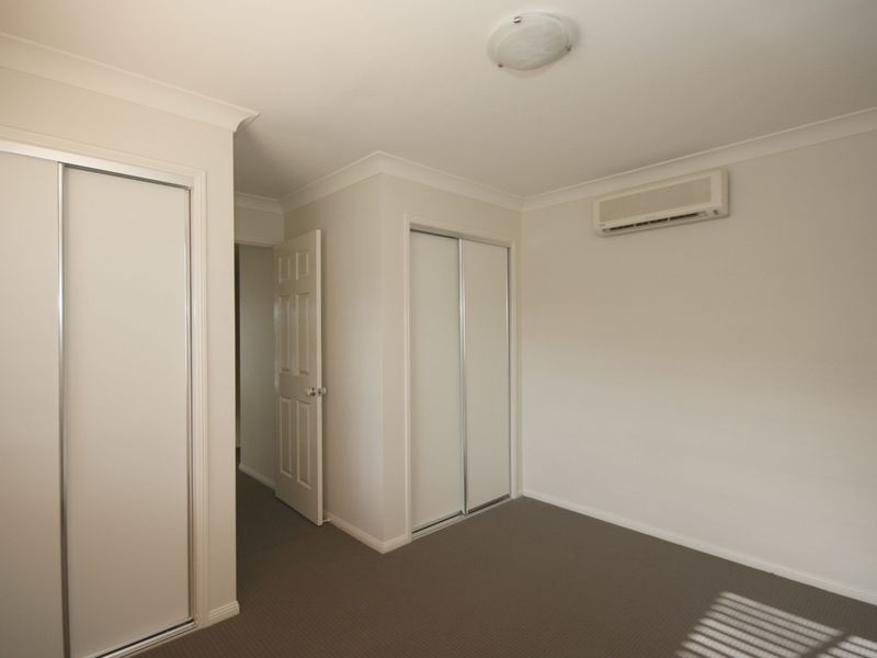 8/9 Hill Crescent, Carina Heights QLD 4152