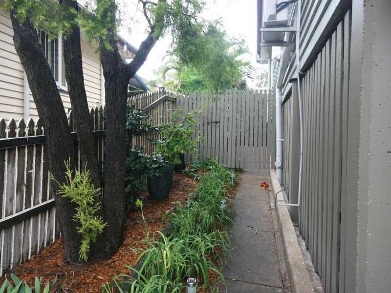 34 Renton Street, Camp Hill QLD 4152